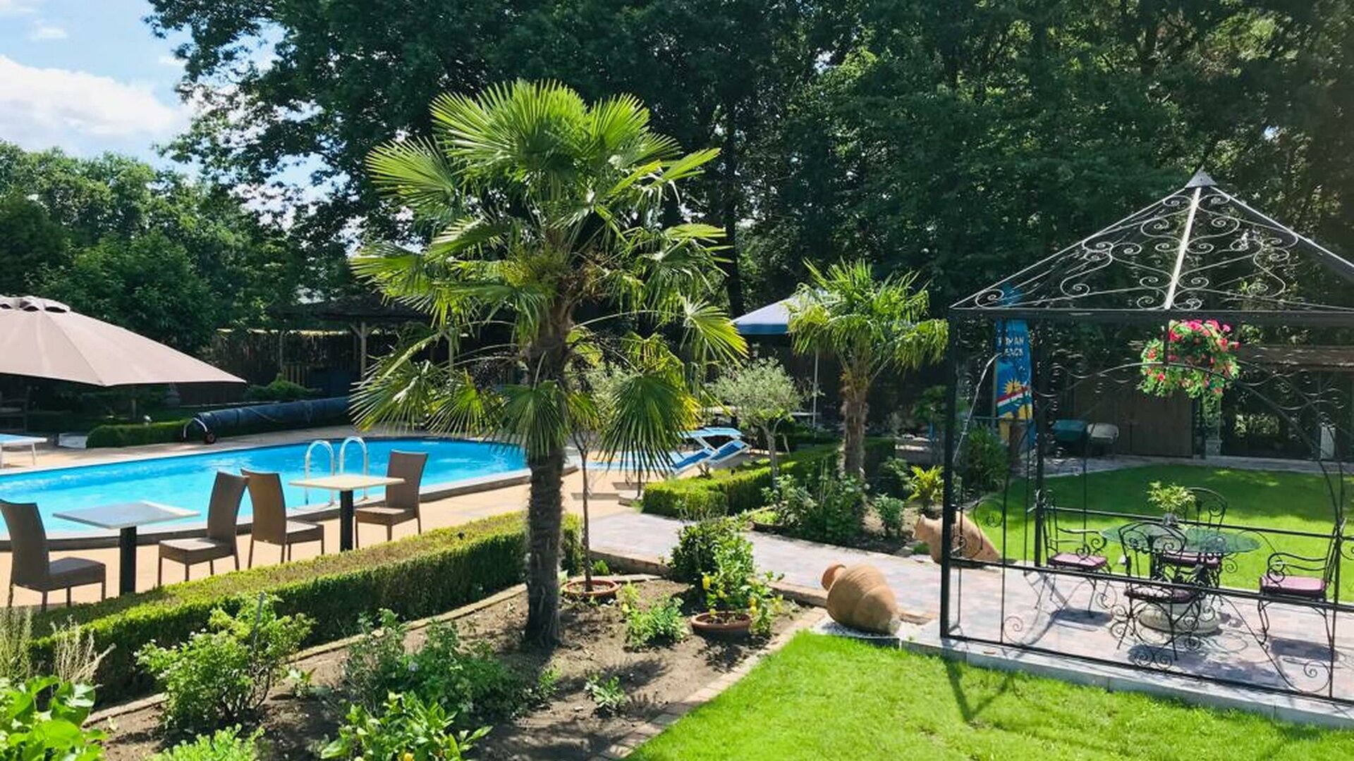 Casa Roman - Grote tuin met verwarmd zwembad (seizoensgebonden)