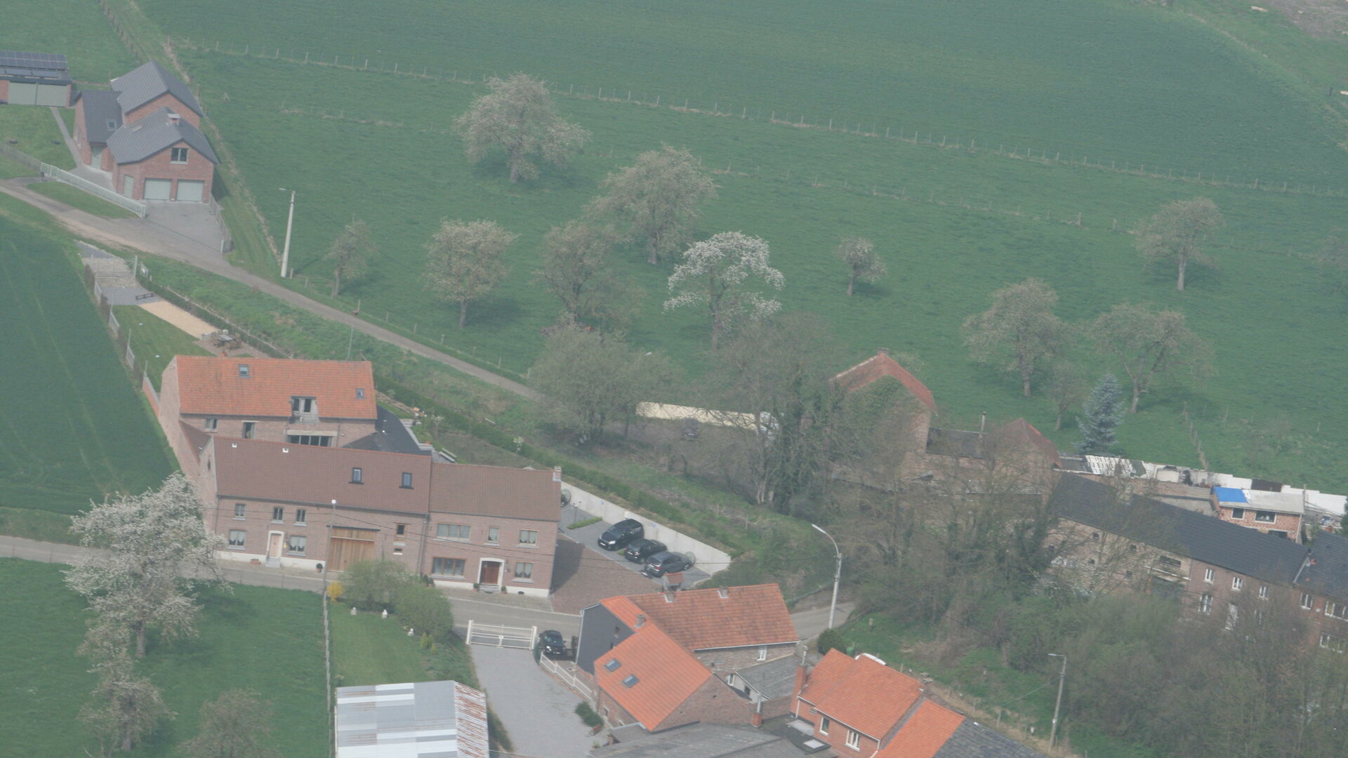 Het Eenhoornhof - Luchtfoto van de voorzijde van het eenhoornhof