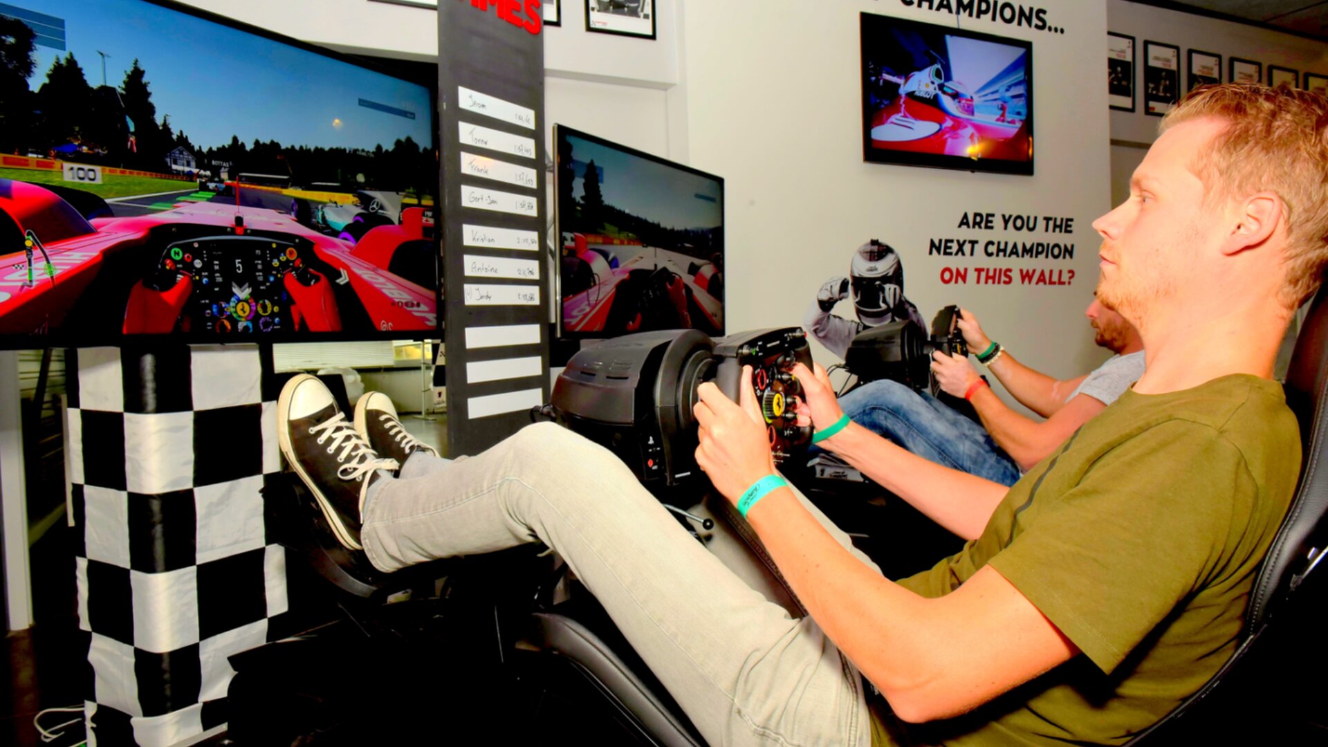 Karting Genk - MICE activiteiten - Een simulator geeft net dat tikkeltje extra racegevoel aan je event