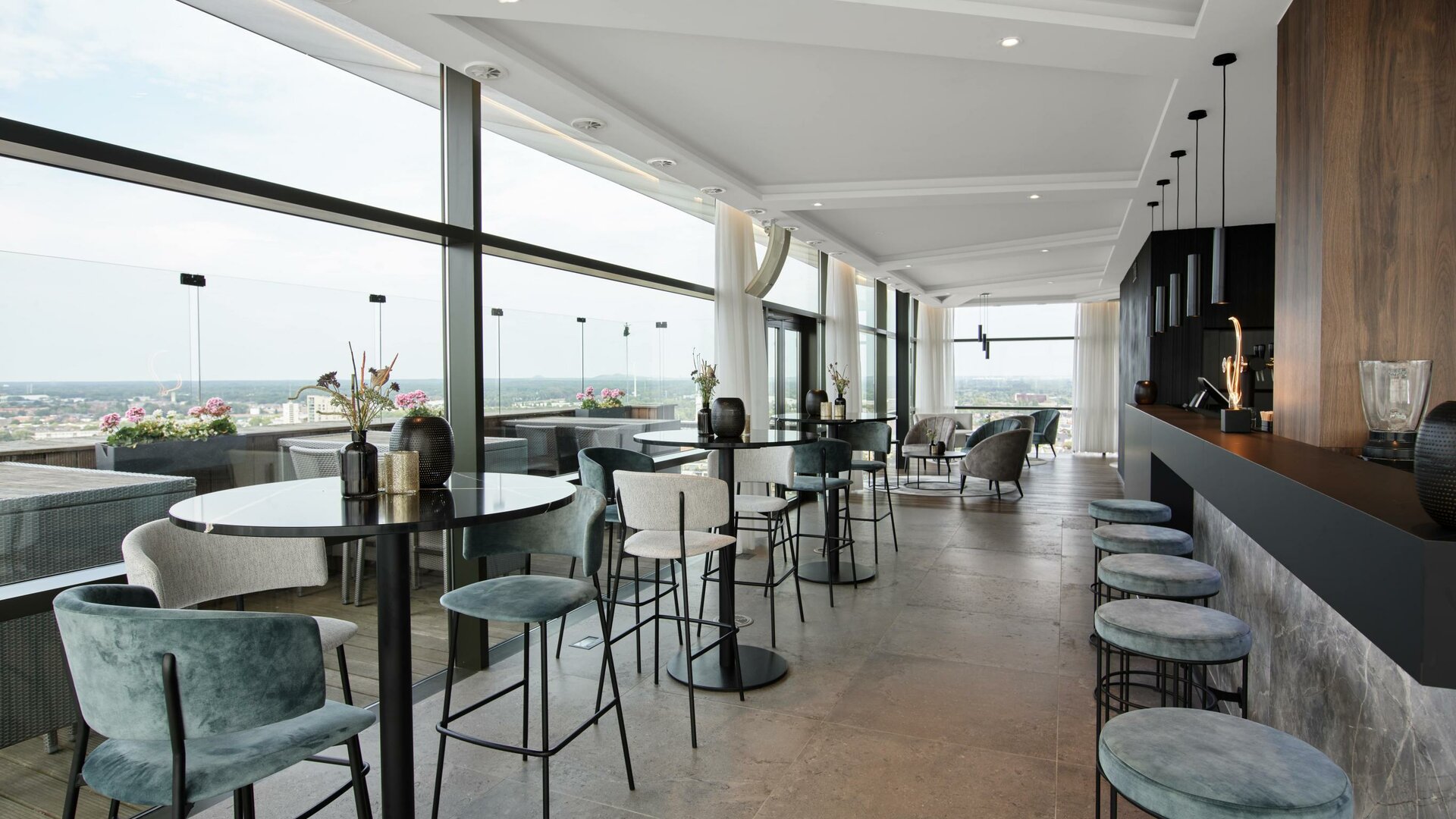 Radisson Blu Hotel, Hasselt - Exclusive Rooftopbar Bon'Air