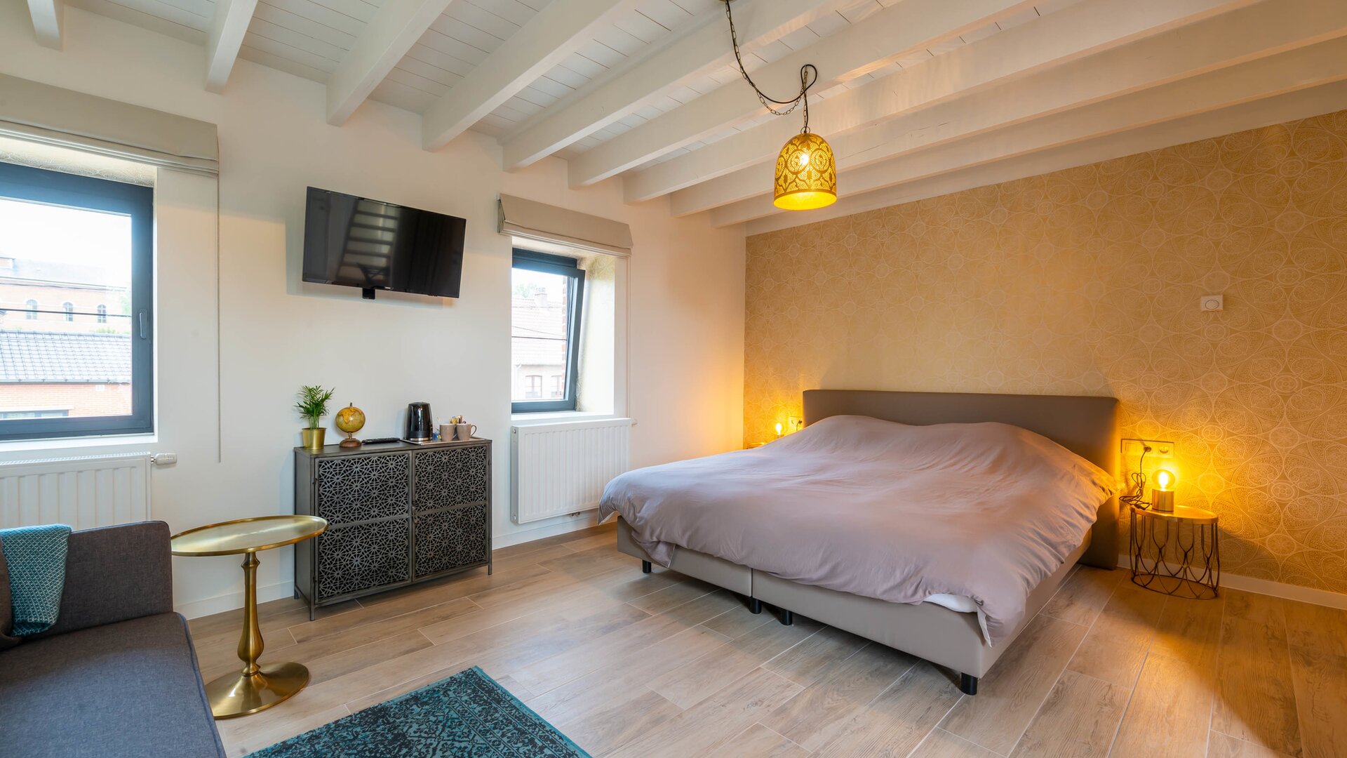 Vakantiewoning De Lokroep - Oosterse slaapkamer 1ste verdiep met ensuite badkamer en balkon