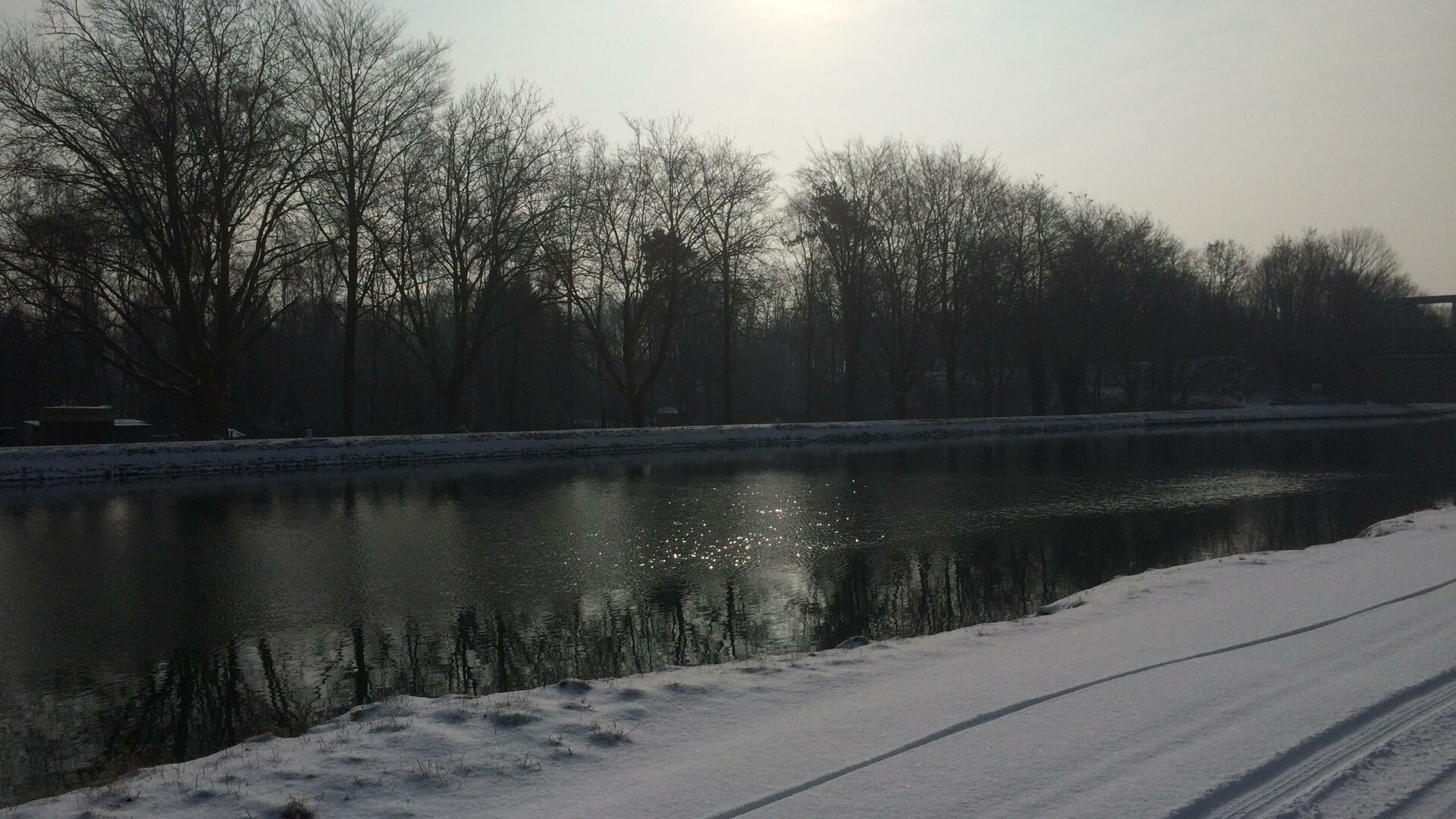 Villa van Brienen Vakantiestudio - Winter langs het kanaal