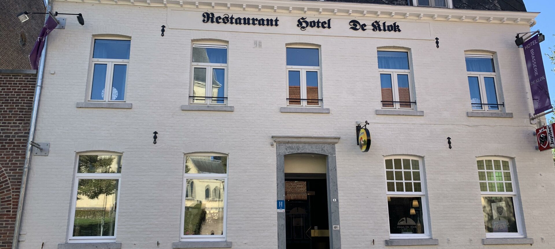 Brasserie - Hotel De Klok - Oude ingang, voorgevel