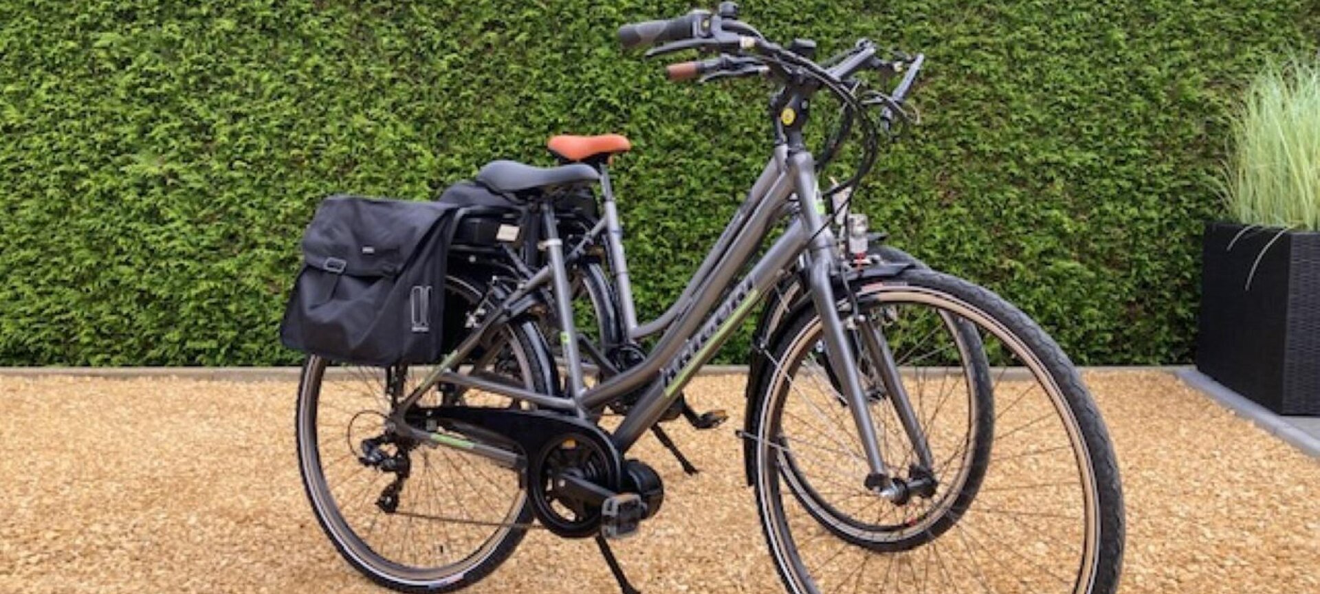 Stadsfietsen, E-bikes en MTB fietsverhuur R-Bikes Zonhoven - Verhuur Elektrische stadsfietsen